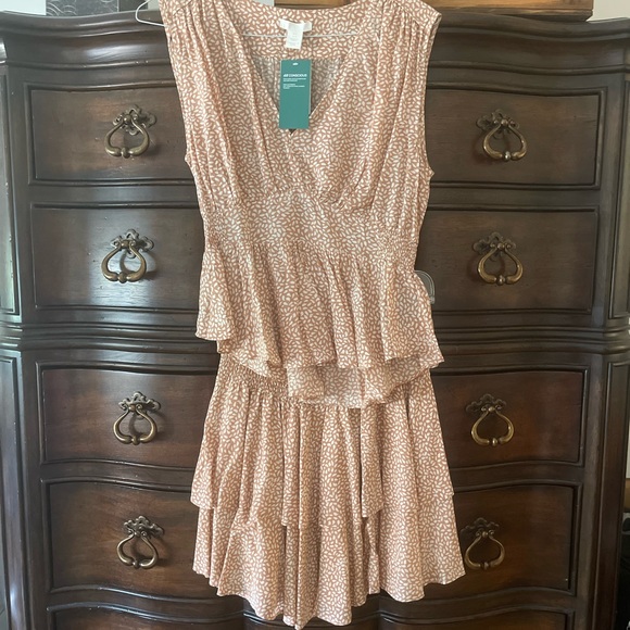 H&M Dresses & Skirts - H&M set , top size 8, skirt size S